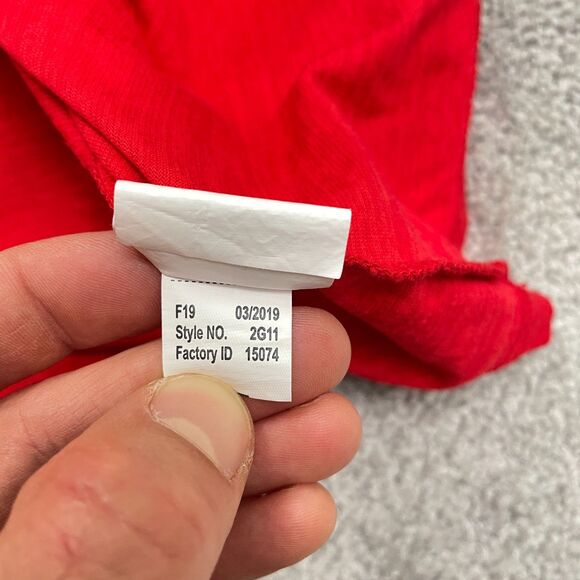 Box Seat University Of Wisconsin Badgers Polo Shirt Mens Medium Red Performance - Picture 5 of 11